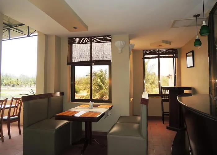 The Palm Hotel Phan Thiet Фантхьет