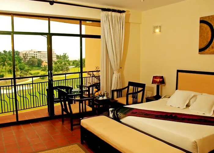 The Palm Hotel Phan Thiet Отель Фантхьет